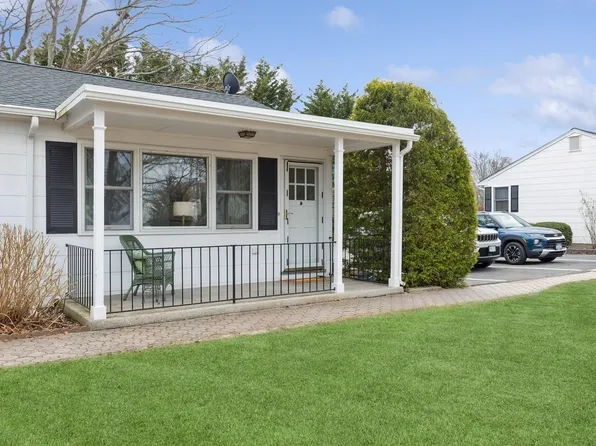 55075 Main Road #1, Southold, NY 11971