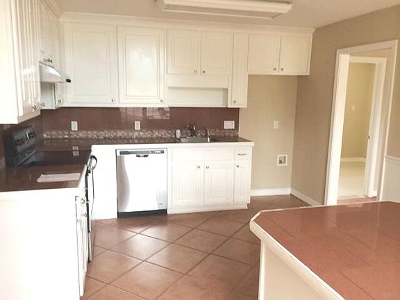 3rd image of 5800 Wyatt Ct