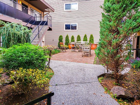 4th image of 1300 E Denny Way APT 205