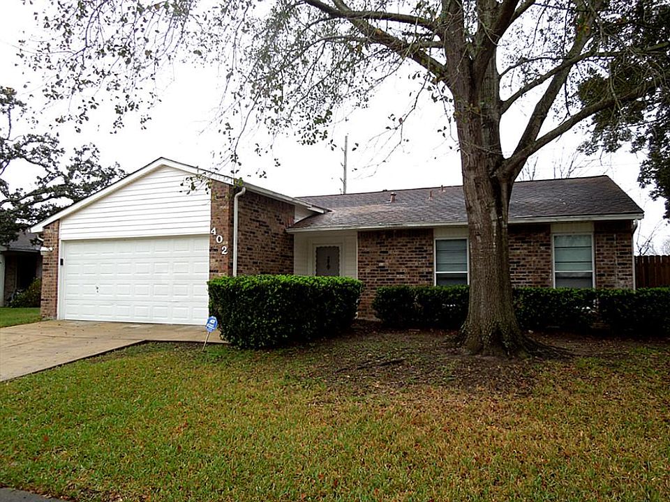 1st image of 402 Tara Plantation Dr