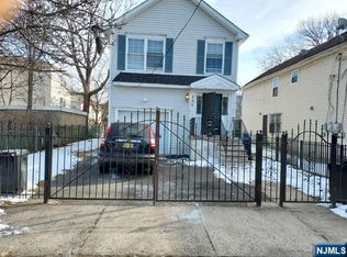 648 S 15th St, Newark, NJ 07103