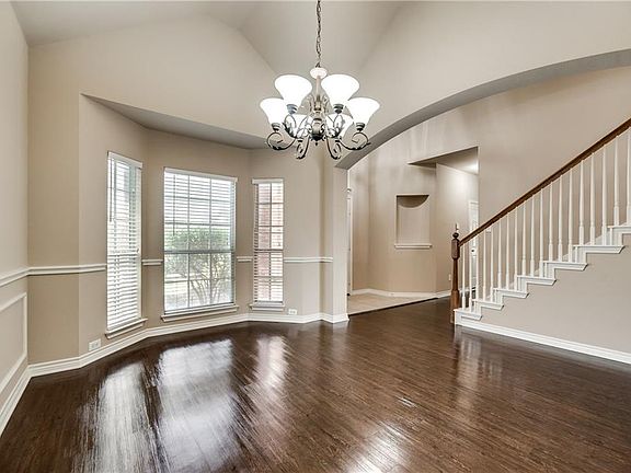 5th image of 308 High Desert Dr