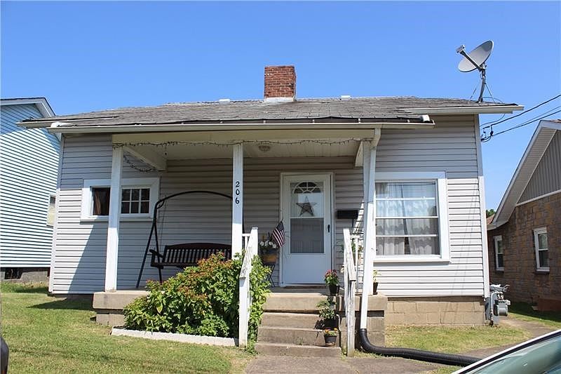 2nd image of 206 University St