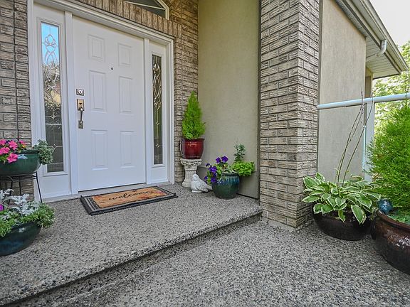 2nd image of 915 Fort Fraser Rise #2