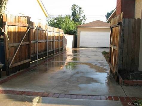 3rd image of 661 W La Deney Dr