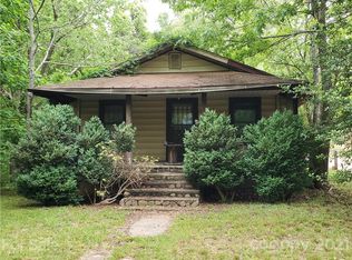 18 Little Florida Ave, Swannanoa, NC 28778