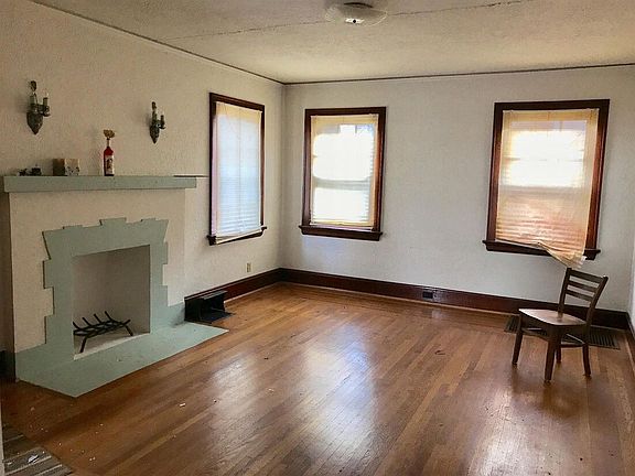 3rd image of 3343 Felicity Dr
