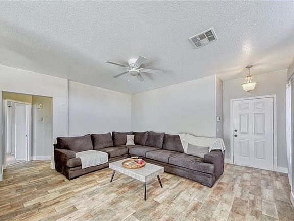 4th image of 6074 Highland Gardens Dr