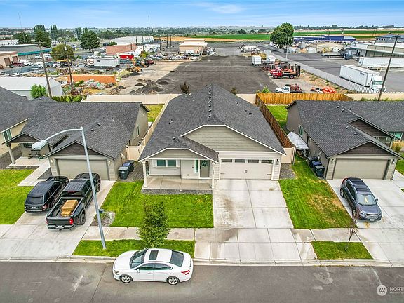 3rd image of 1344 E Nen Drive