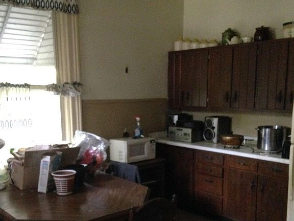 3rd image of 3709 Laclede Ave