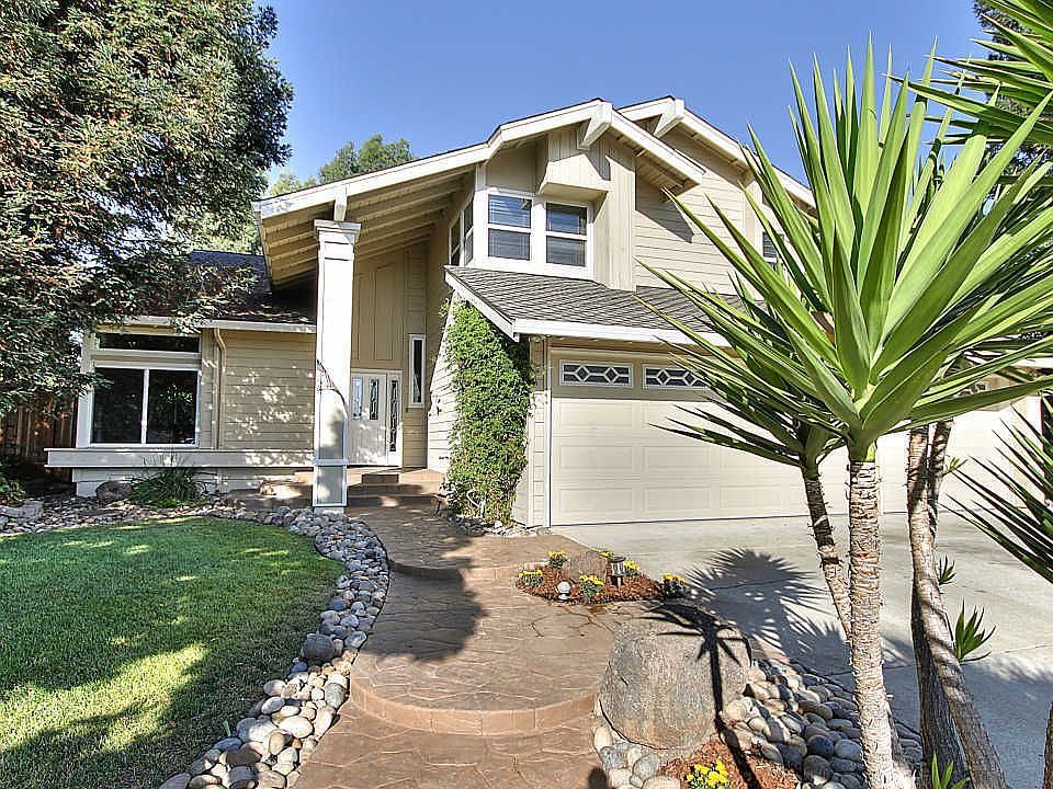 1st image of 45100 Parkmeadow Dr