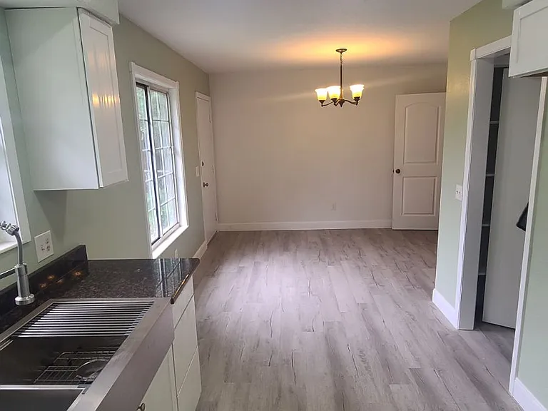 1341 Gordon St — Photo 28
