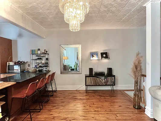 Rented by Brown Harris Stevens | media 47