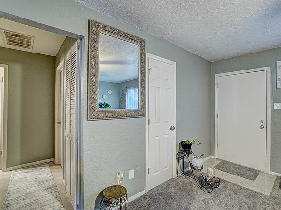 3rd image of 7915 NW Crossland Cir