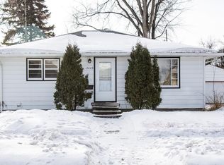 2009 11th Ave N, Grand Forks, ND 58203