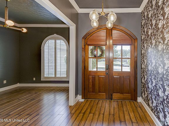 5th image of 137 Baileys Ridge Cir