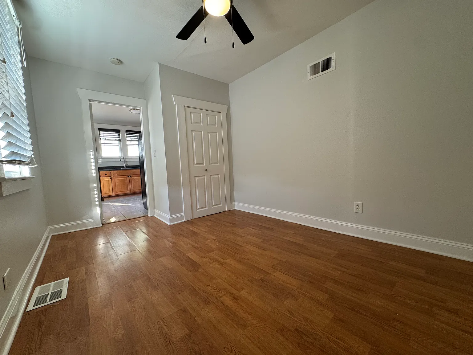 2 bed, 868 sqft, $1,250 — Photo 3