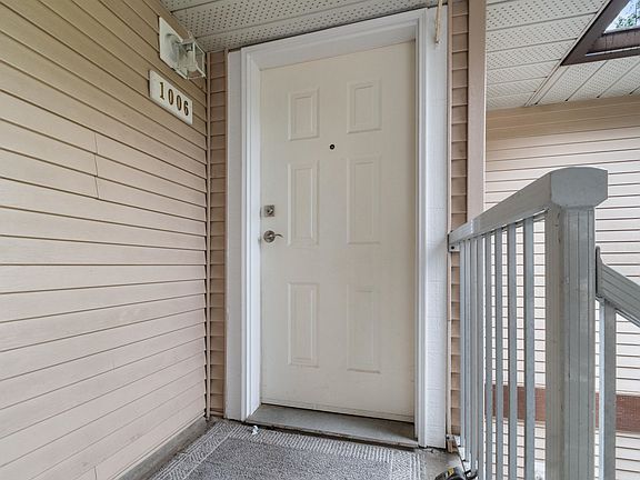 2nd image of 1750 McKenzie Rd #1006