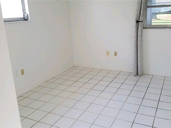 4th image of 2820 Swifton Dr #111