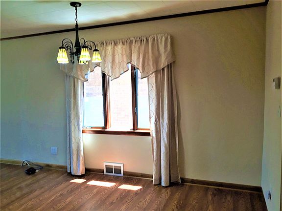 5th image of 530 17th St #1