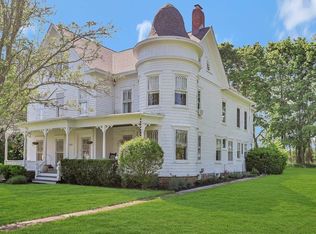 1982 Main Rd, Laurel, NY 11901