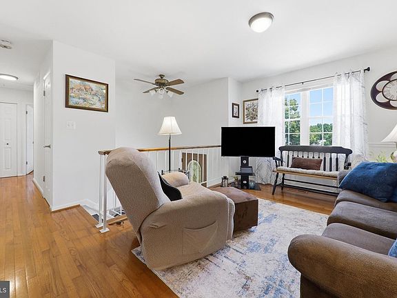 4th image of 116 Andel Ct