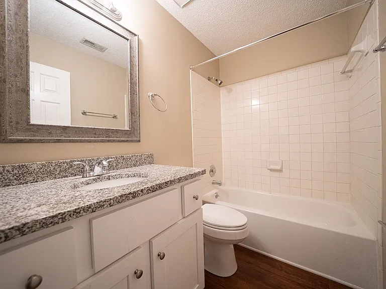 8219 Brynmar Dr — Photo 13
