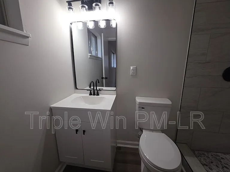 1516 Gregory St — Photo 25