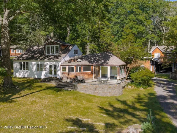 2673 Glasco Turnpike, Woodstock, NY 12498