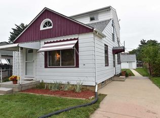 3916 S Kirkwood Ave, Saint Francis, WI 53235