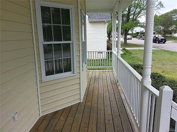 2nd image of 3104 Sussex Dr
