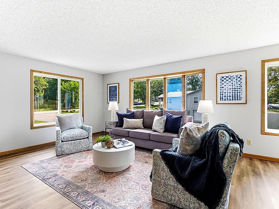 5th image of 405 Green Ave SE