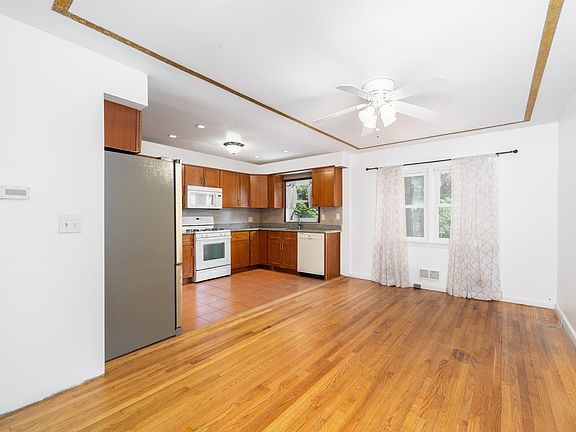 4th image of 554 Bergen Ave