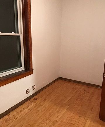 4th image of 4934 S Komensky Ave