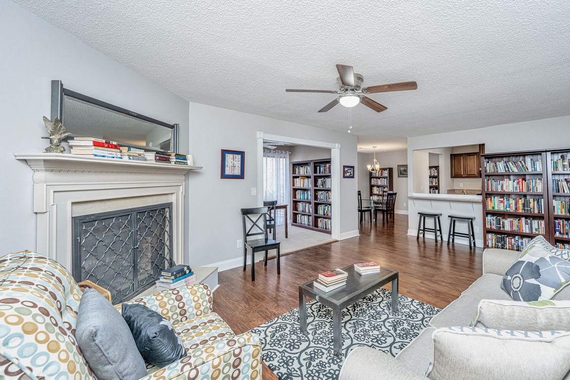 next background image