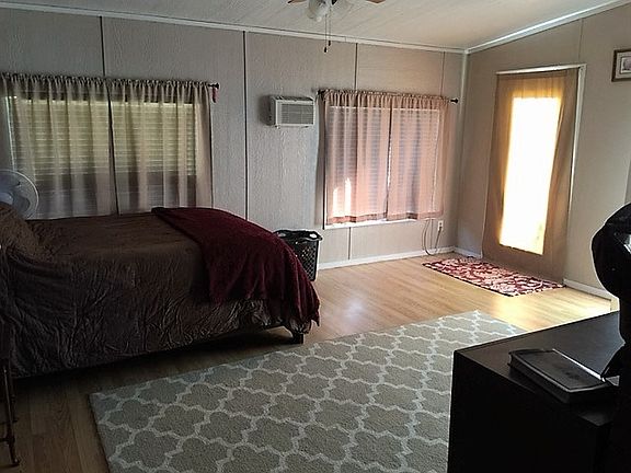 2nd image of 3404 Claremont Dr