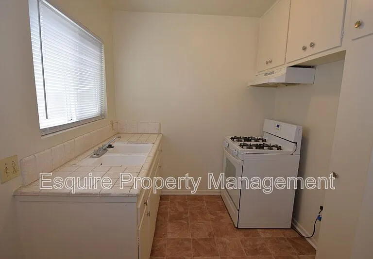 2050 N Ventura Rd #2 — Photo 8