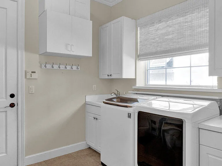 9190 Spring Time Dr — Photo 23