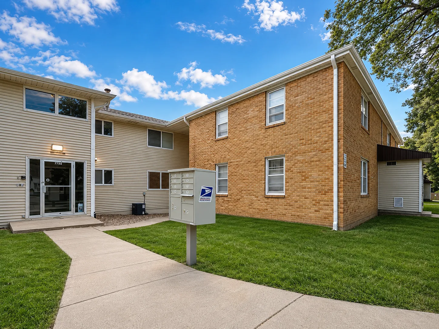 Avery Place Apartments — Photo 1