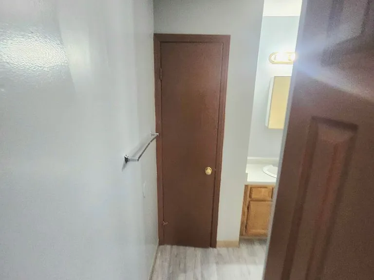 681 Brown St — Photo 17