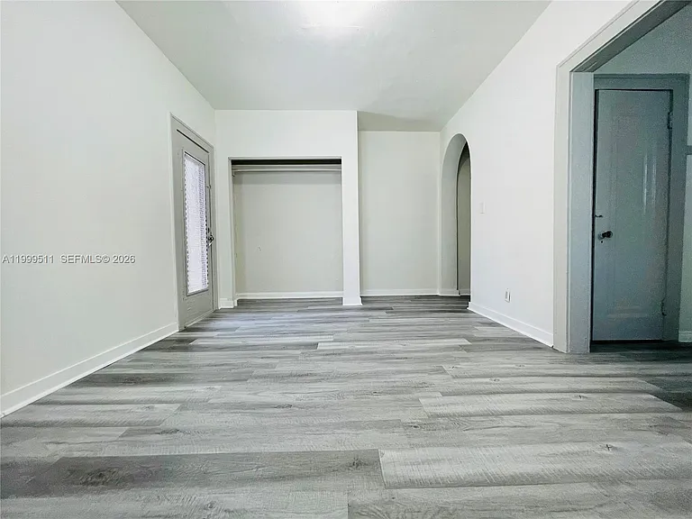 442 SW 10th Ave #1 — Photo 3
