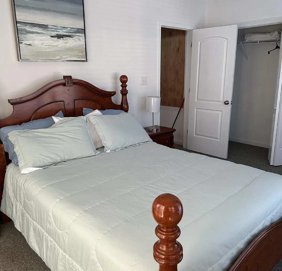 3 bed, 2.0 bath, 1600 sqft, $3,000 — Photo 3