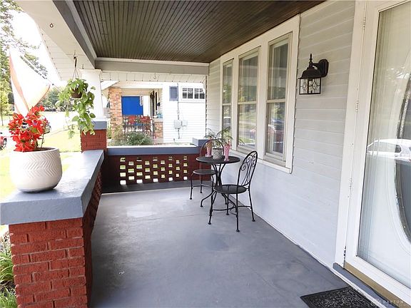 2nd image of 2119 Pershing Blvd