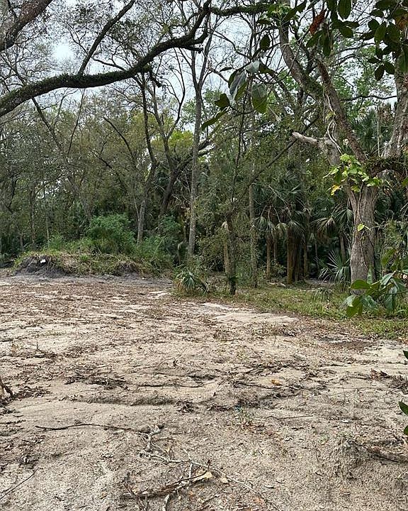 1st image of 296 Markham Woods Rd