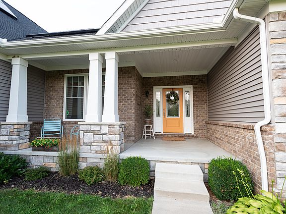 2nd image of 7525 Terra Ln