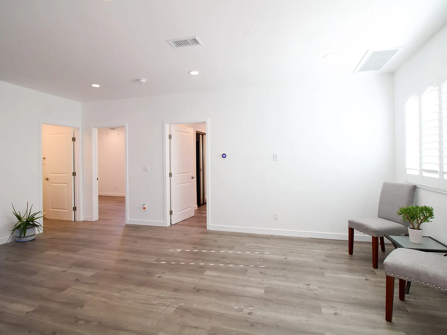 2 bed, 750 sqft, $2,600 — Photo 2