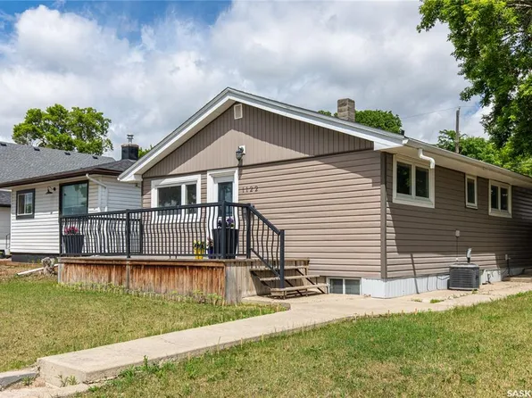 1122 Stadacona STREET W, Moose Jaw, SK S6H 2B3