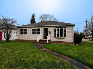 10806 Snow Rd, Parma, OH 44130