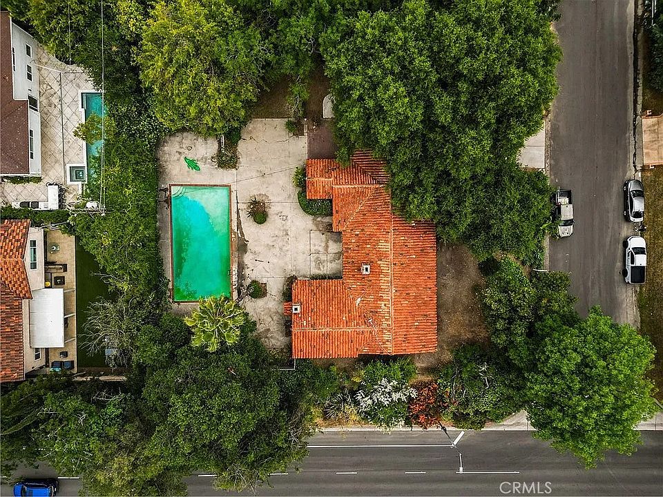 1st image of 4405 Carpenter Ave