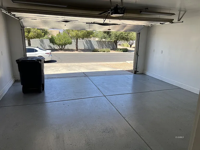 1605 E Copper Canyon Dr — Photo 10
